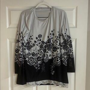 Source Unknown Black and Light Gray Floral Lace-Hem Long Sleeve Top